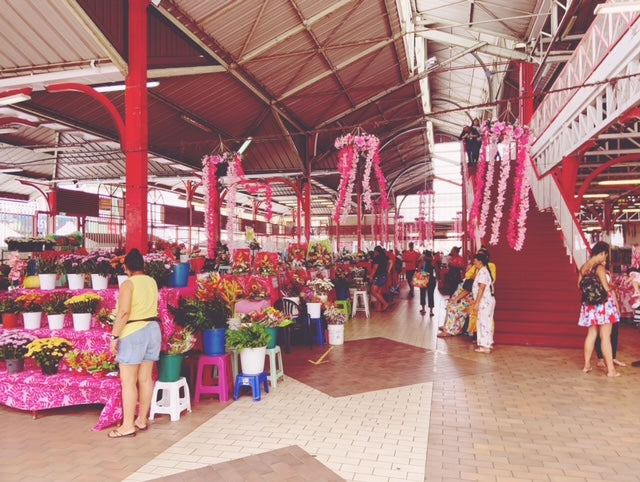 Découvrir le marché de Papeete et la boutique Tevei Perle