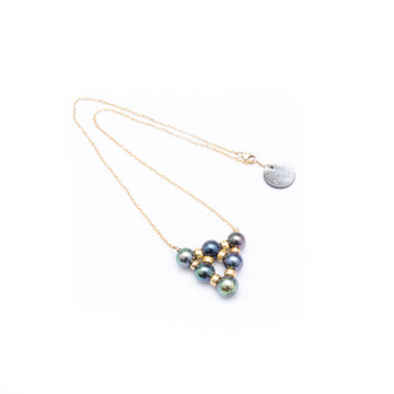 Collier Delta avec des perles de tahiti
